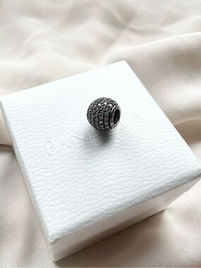 PANDORA PAVE LIGHTS CHARM SILVER
